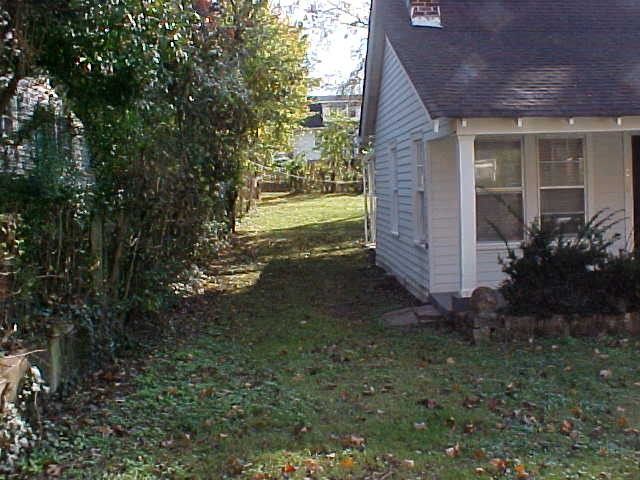 1010 Chicamauga Ave, Nashville, TN 37206