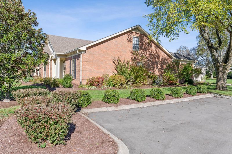 8079 Sunrise Cir, Franklin, TN 37067