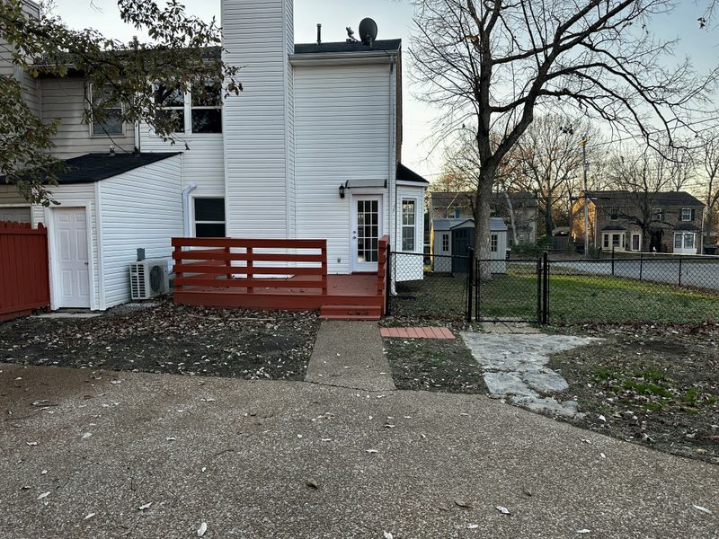 592 Castlegate Dr, Nashville, TN 37217