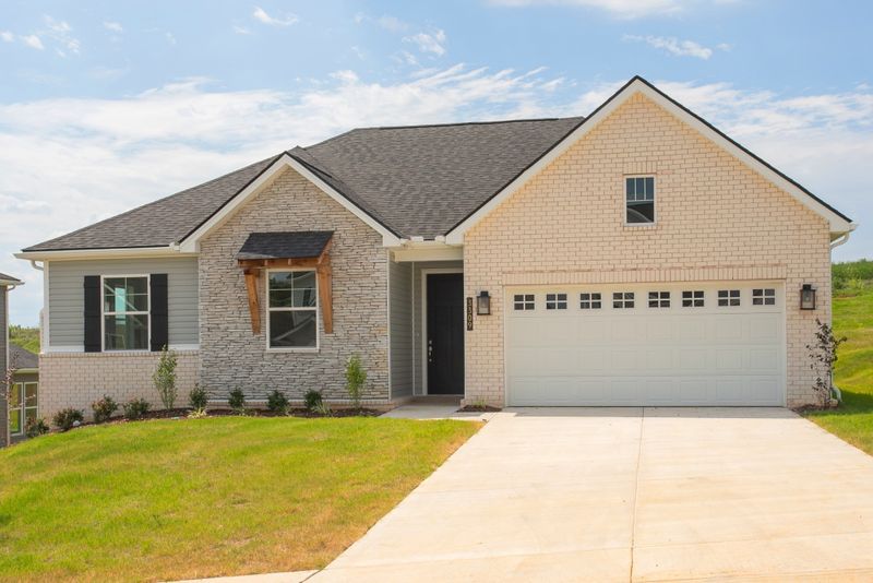 3309 Laurel Brook Dr, Columbia, TN 38401