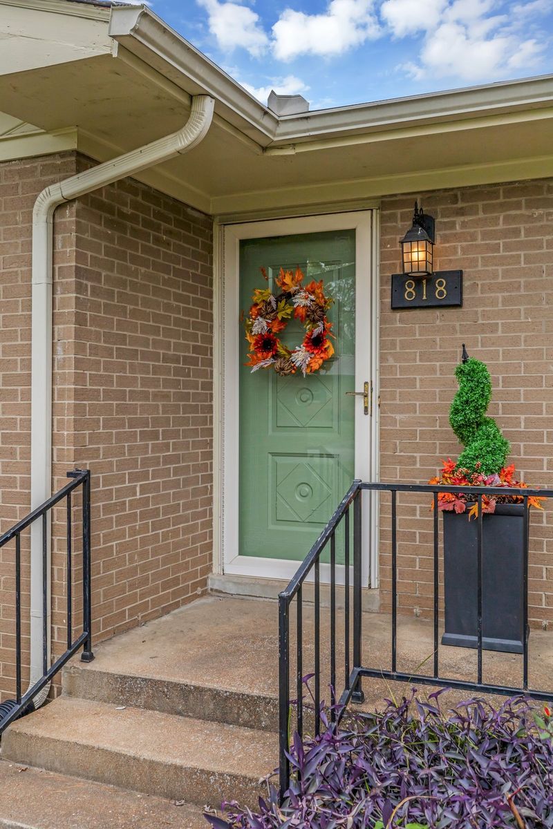 818 Trinity Dr, Murfreesboro, TN 37129