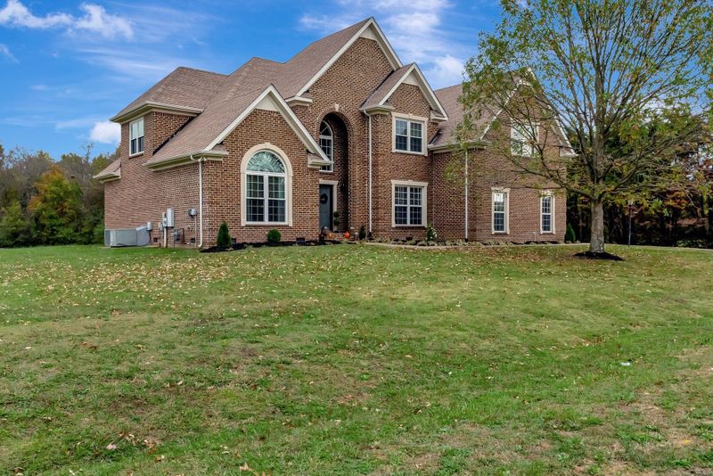 1236 Paramount Dr, Rockvale, TN 37153