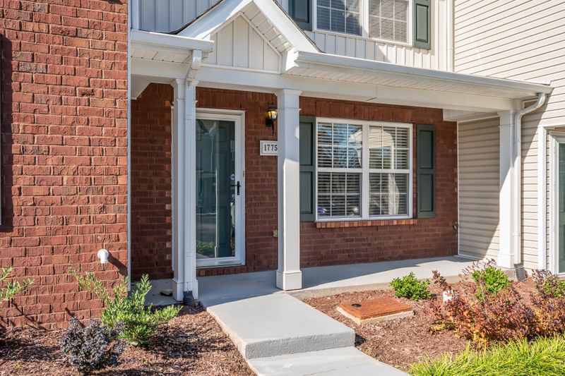 1775 Red Jacket Dr, Antioch, TN 37013