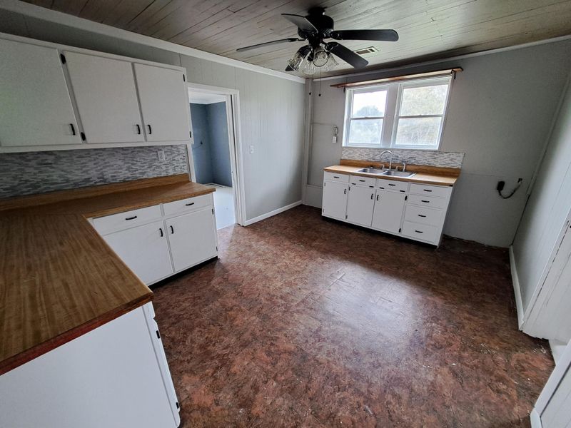 1593 Clement Rd, Rocky Face, GA 30740