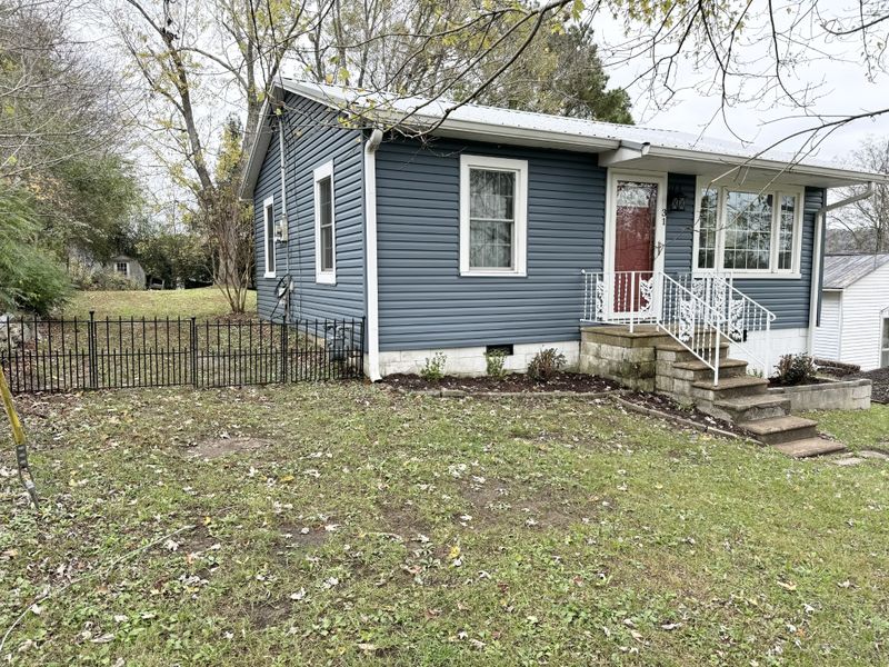 31 Hilltop Cir, Hickman, TN 38567