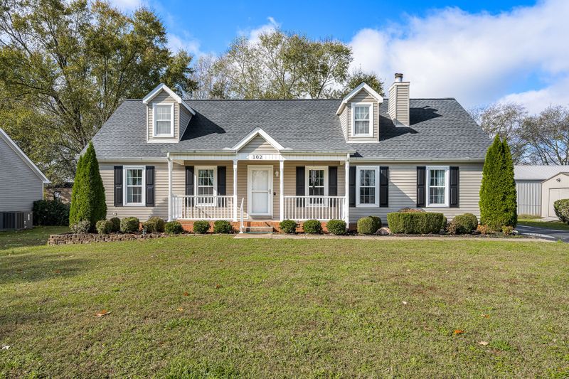 102 Fox Ridge Dr, Murfreesboro, TN 37128