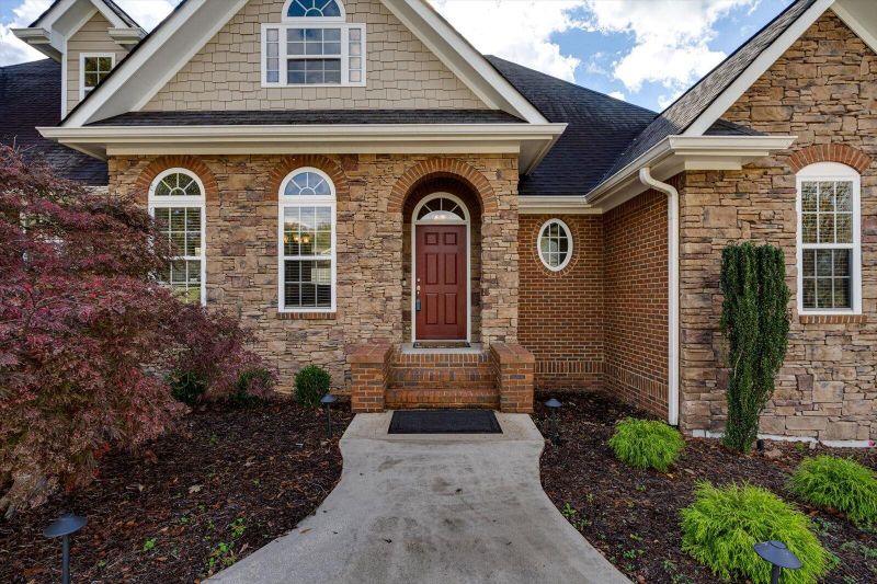 194 Overlook Dr, Ringgold, GA 30736