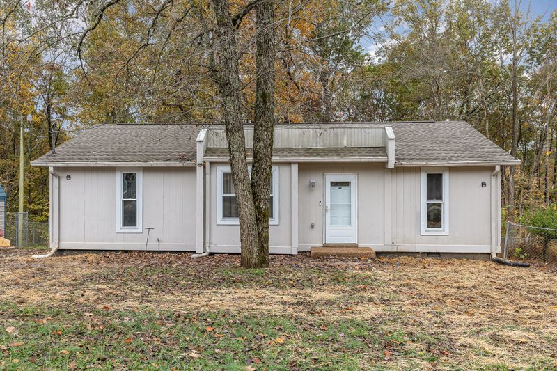 1034 Winding Way Dr, White House, TN 37188
