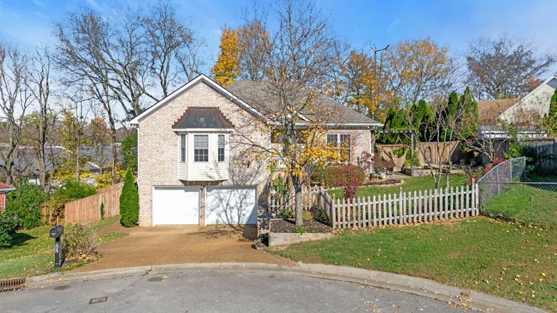 22 Anton Ct, Nashville, TN 37211