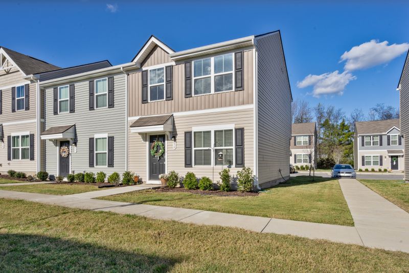 2935 Winterberry Dr #36, Nashville, TN 37207