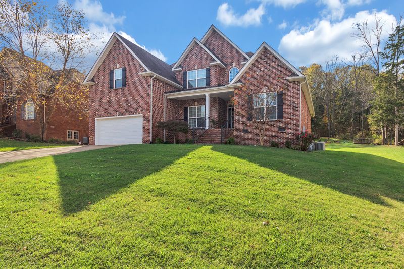 3738 Berryhill Dr, Murfreesboro, TN 37127