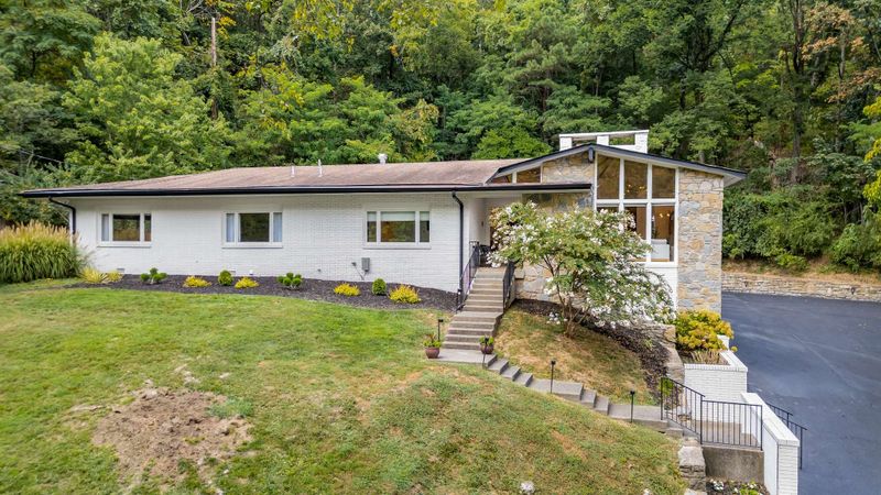 180 Carnavon Pkwy, Nashville, TN 37205