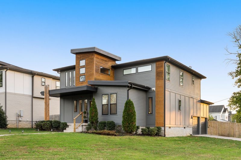 2000 Rosemary Ln, Nashville, TN 37210