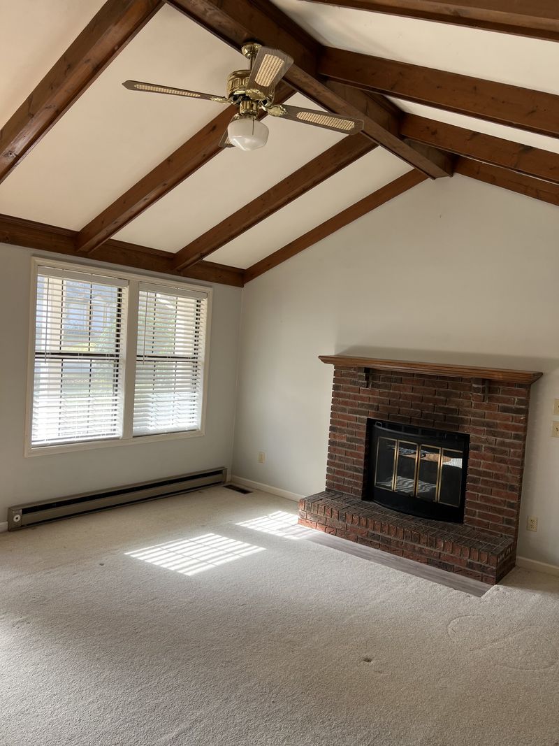 1607 Winding Way Dr, White House, TN 37188