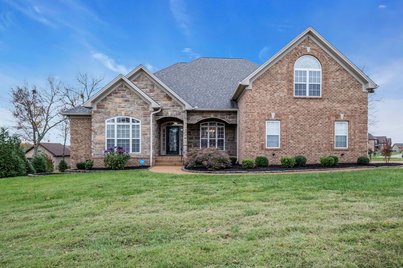 821 Harrisburg Ln, Mount Juliet, TN 37122