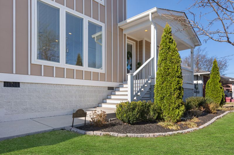 1015 42nd Ave N, Nashville, TN 37209