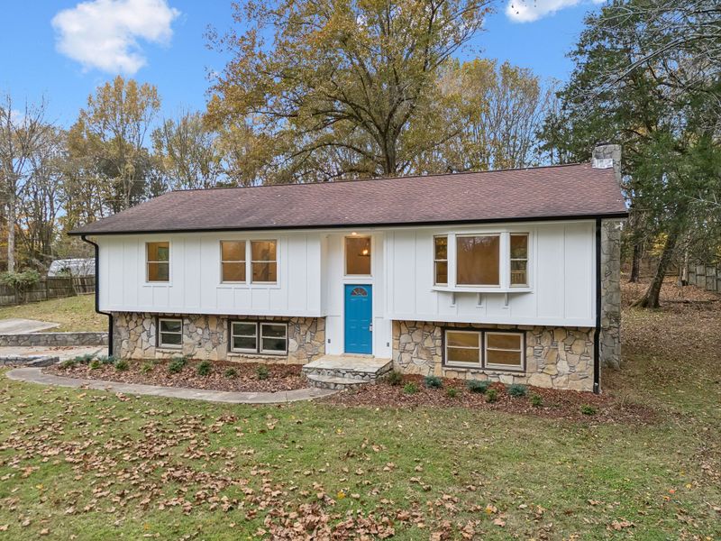 1126 Lakewood Dr, Gallatin, TN 37066