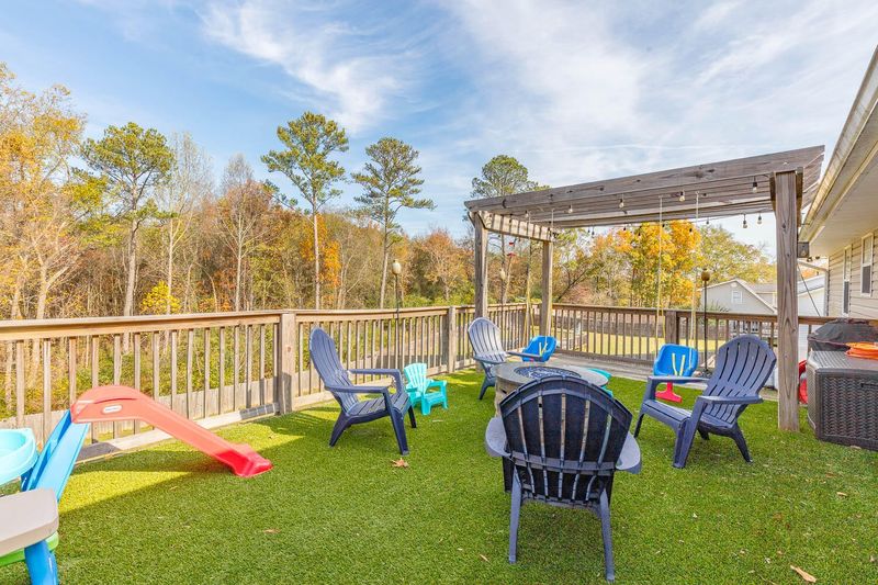 220 Ault Dr, Rocky Face, GA 30740