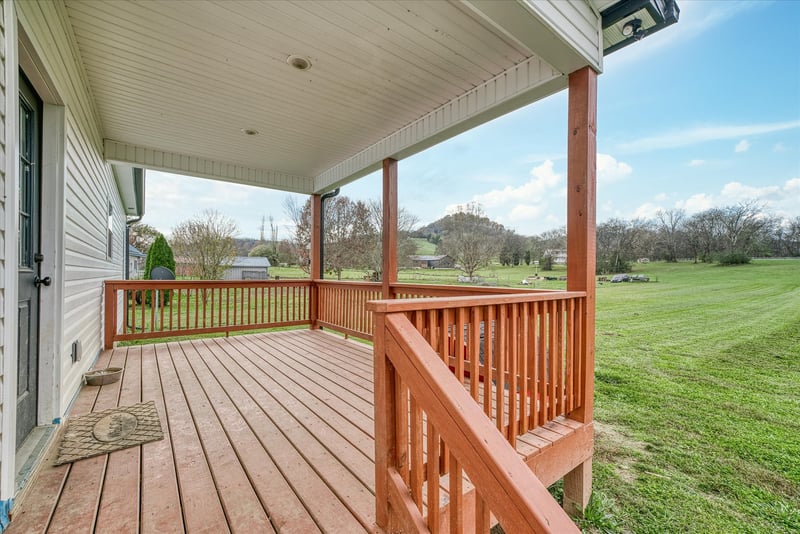 710 Sullivan Bend Rd, Elmwood, TN 38560