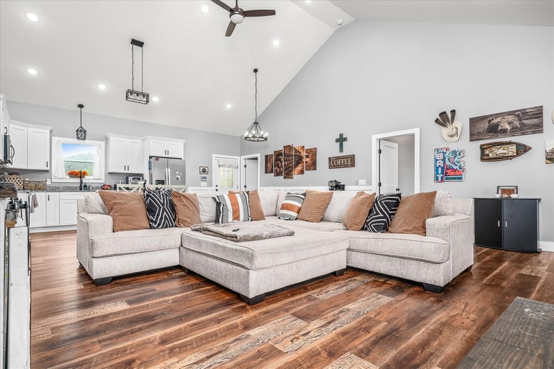 710 Sullivan Bend Rd, Elmwood, TN 38560