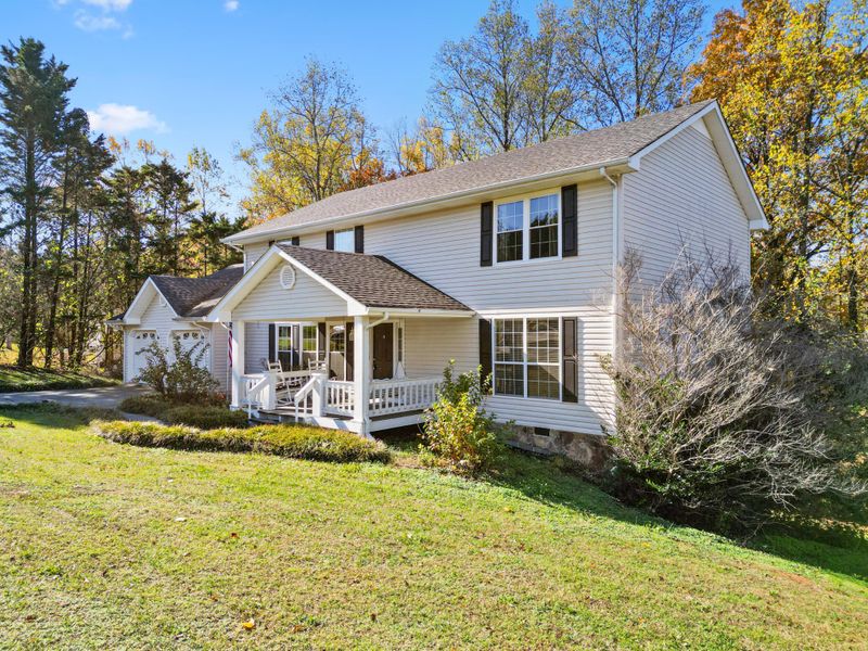 1713 Sutton Dr, Dalton, GA 30721