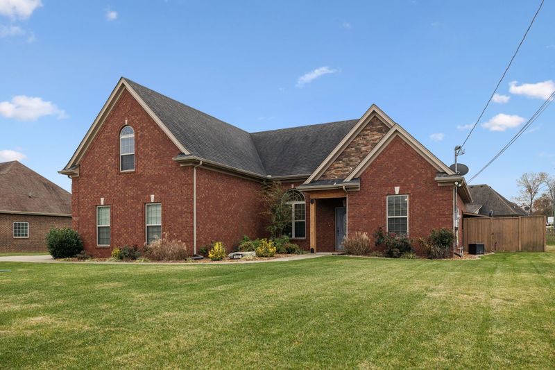 1037 Spring Creek Dr, Murfreesboro, TN 37129
