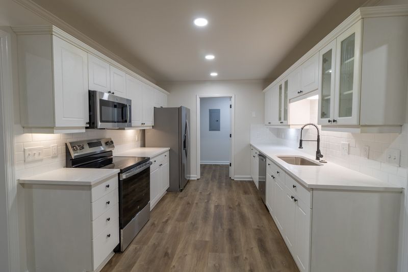 301 Eisenhower Dr, Ashland City, TN 37015
