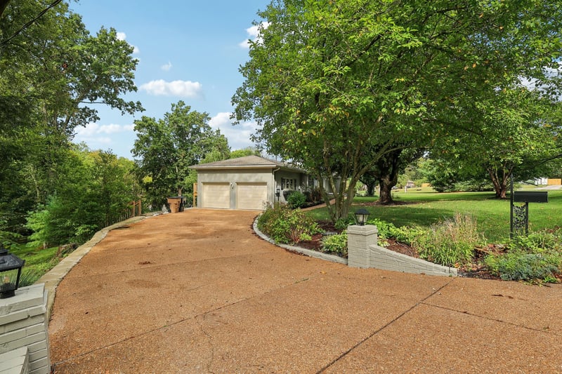 4942 Darlington Dr, Nashville, TN 37211