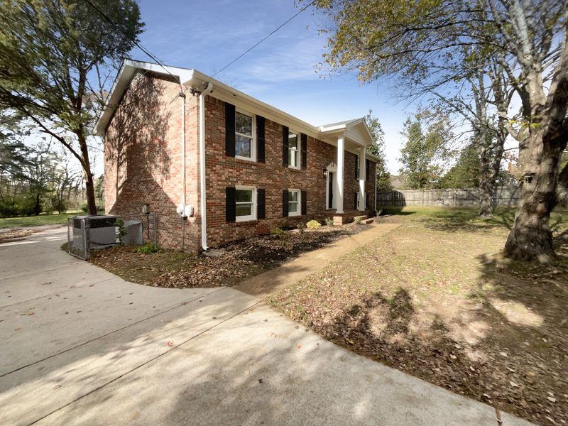 7605 Rolling River Pkwy, Nashville, TN 37221