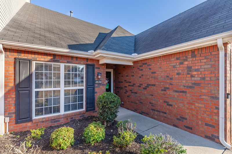 2820 Stonehedge Dr, Murfreesboro, TN 37128
