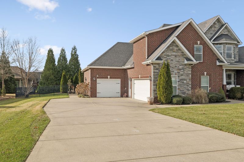 2727 Battleground Dr, Murfreesboro, TN 37129