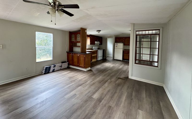 1411 Stoney Point Rd, Vanleer, TN 37181