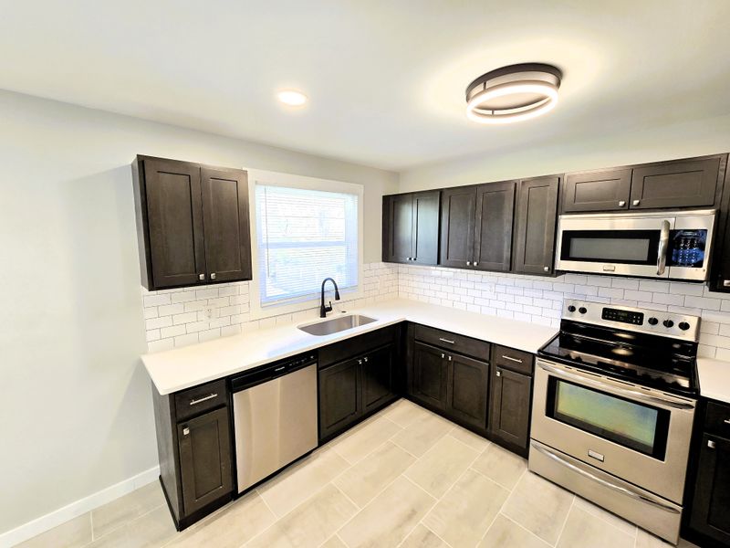 3273 Vailview Dr, Nashville, TN 37207