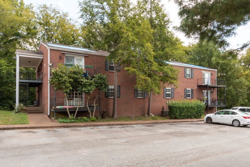 601 Boyd Mill Ave #H6, Franklin, TN 37064