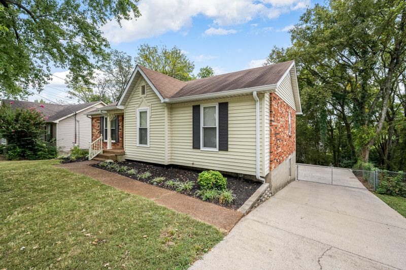 1420 Autumn Knl, Hermitage, TN 37076