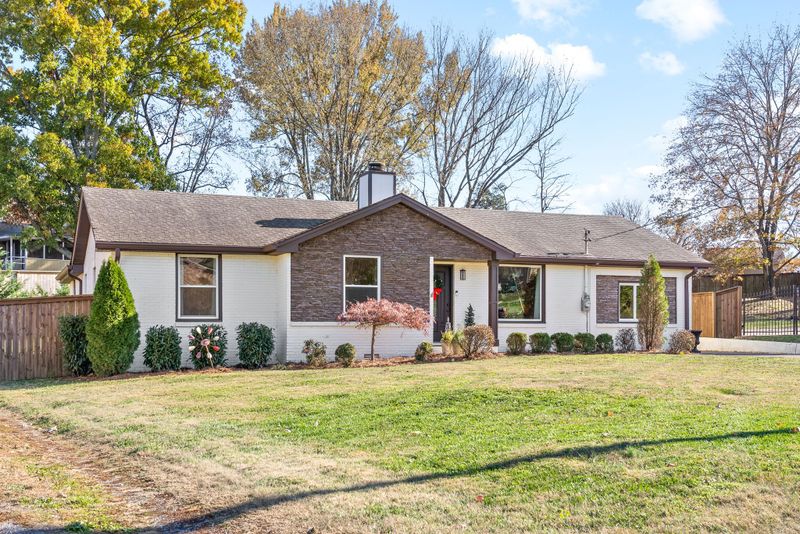 117 Forest View Dr, Hendersonville, TN 37075