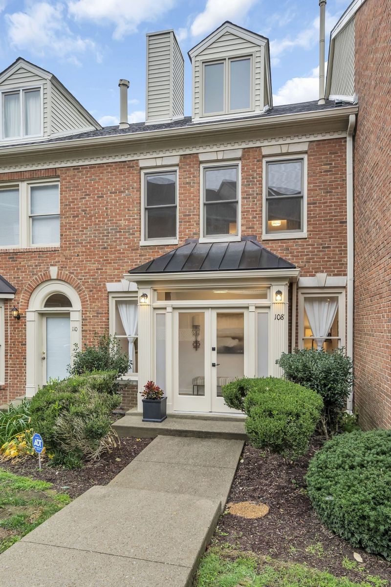 108 Forest Place Cir, Nashville, TN 37215