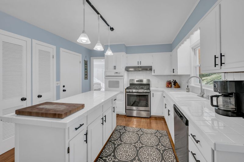 1310 Hildreth Dr, Nashville, TN 37215