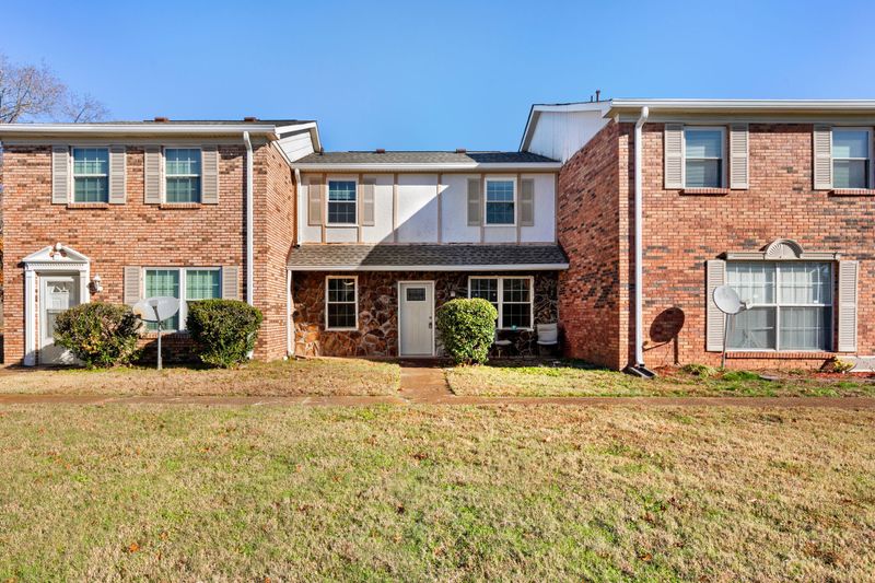 1301 Neelys Bend Rd #C20, Madison, TN 37115
