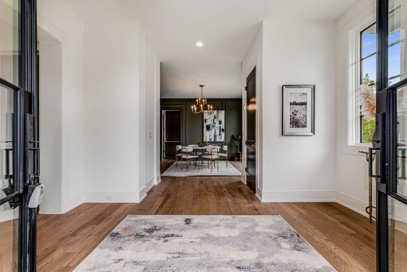 6104 Hickory Valley Rd, Nashville, TN 37205