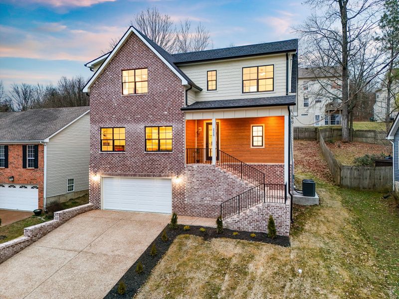 2320 Willesden Green Ct, Hermitage, TN 37076