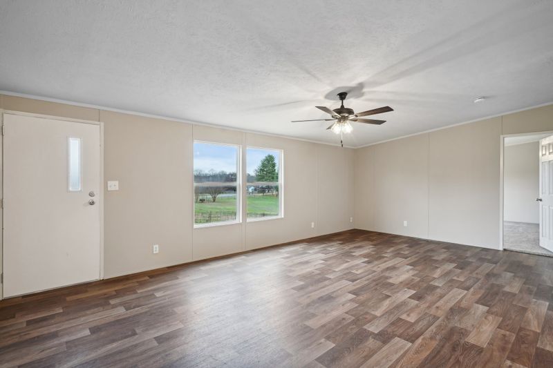 1524 Poplar Ridge Ln, Chapmansboro, TN 37035