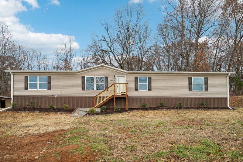 1524 Poplar Ridge Ln, Chapmansboro, TN 37035