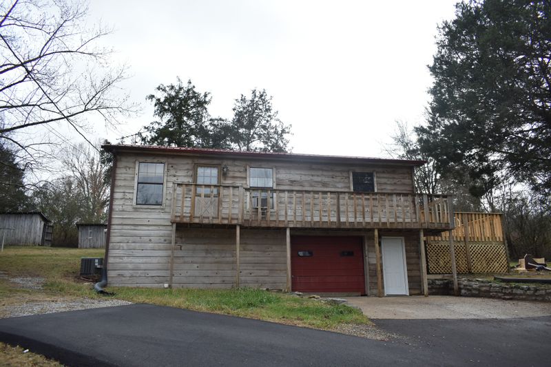 135 Hogans Creek Rd, Carthage, TN 37030