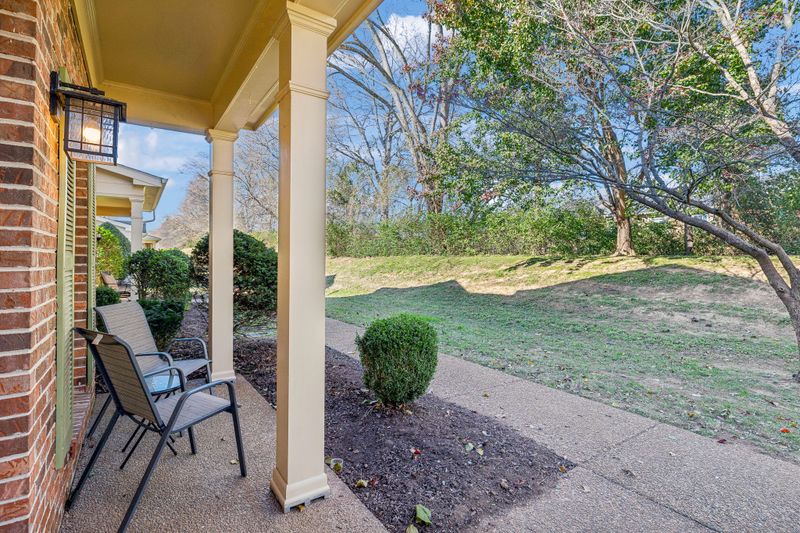 9102 Sawyer Brown Rd, Nashville, TN 37221