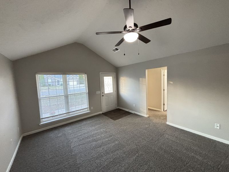 1423 Harrington Dr, Gallatin, TN 37066