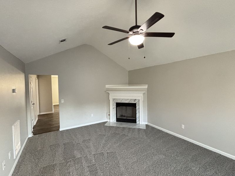 1423 Harrington Dr, Gallatin, TN 37066