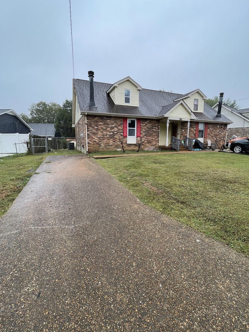 1122 Nelson Dr, Madison, TN 37115