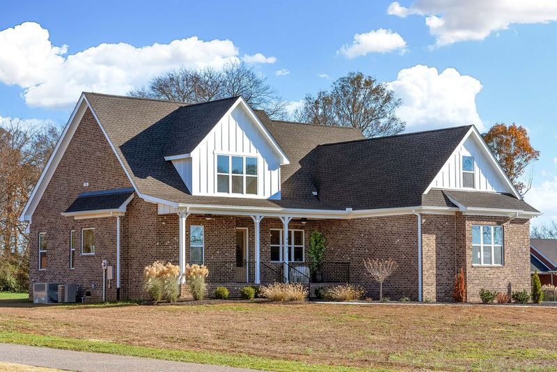 4053 Pleasant Gate Ln, Columbia, TN 38401