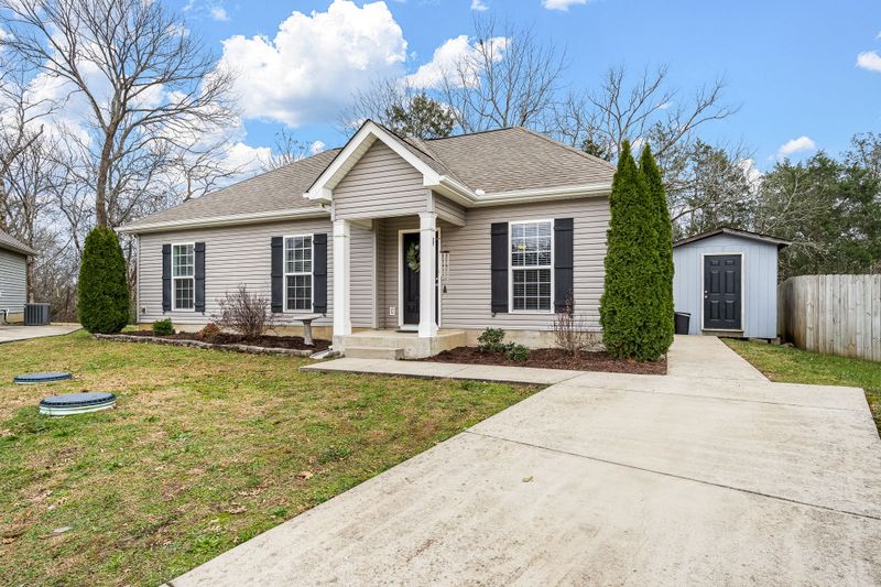 624 Niagra Ln, Murfreesboro, TN 37129